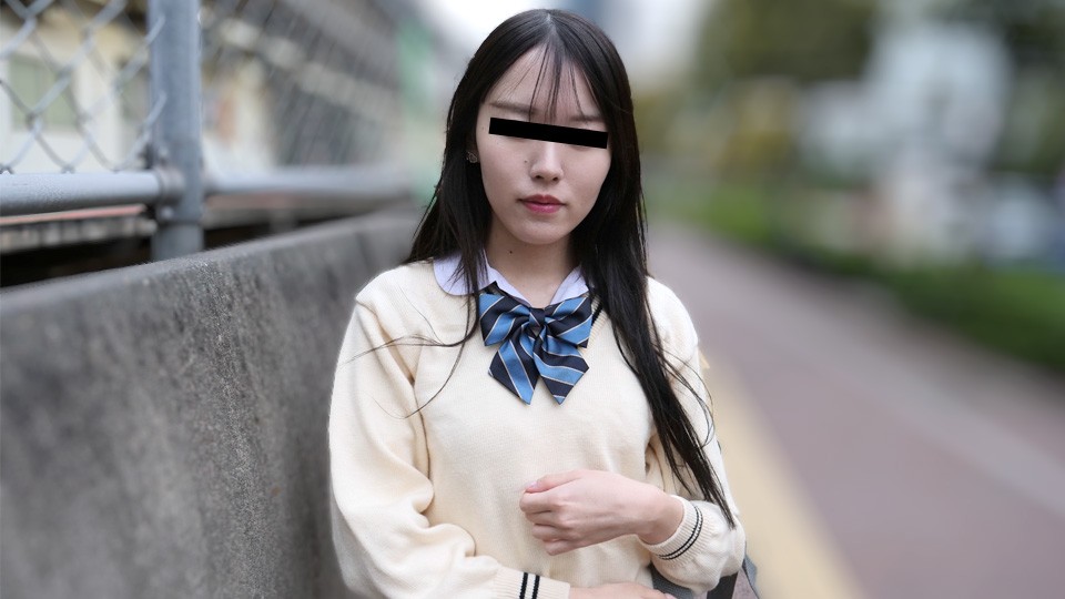 A Uniformed Girl Playing Pranks on the Train ~ Yamashita Moeka