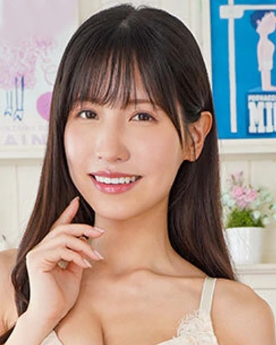 Actor Sakura Momo