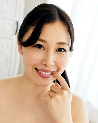 Ogawa Momoka